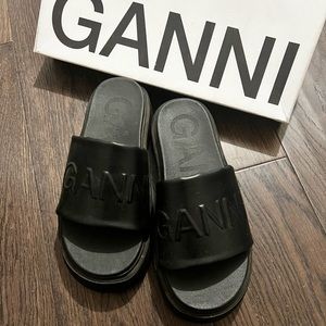 Ganni Black Vegea Slides